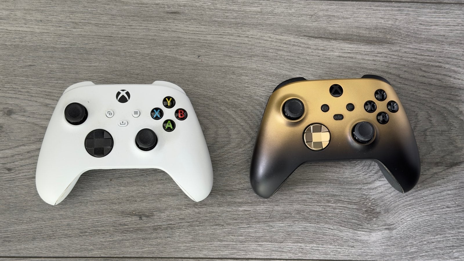 Xbox Series X/S Controllers - Wit & Goud/Zwart, Ophalen, Xbox One, Zo goed als nieuw, Controller