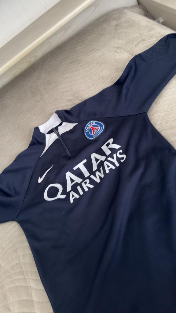 PSG Trainingspak Kindermaat M - Nieuw en ongedragen, Ophalen of Verzenden, Zo goed als nieuw