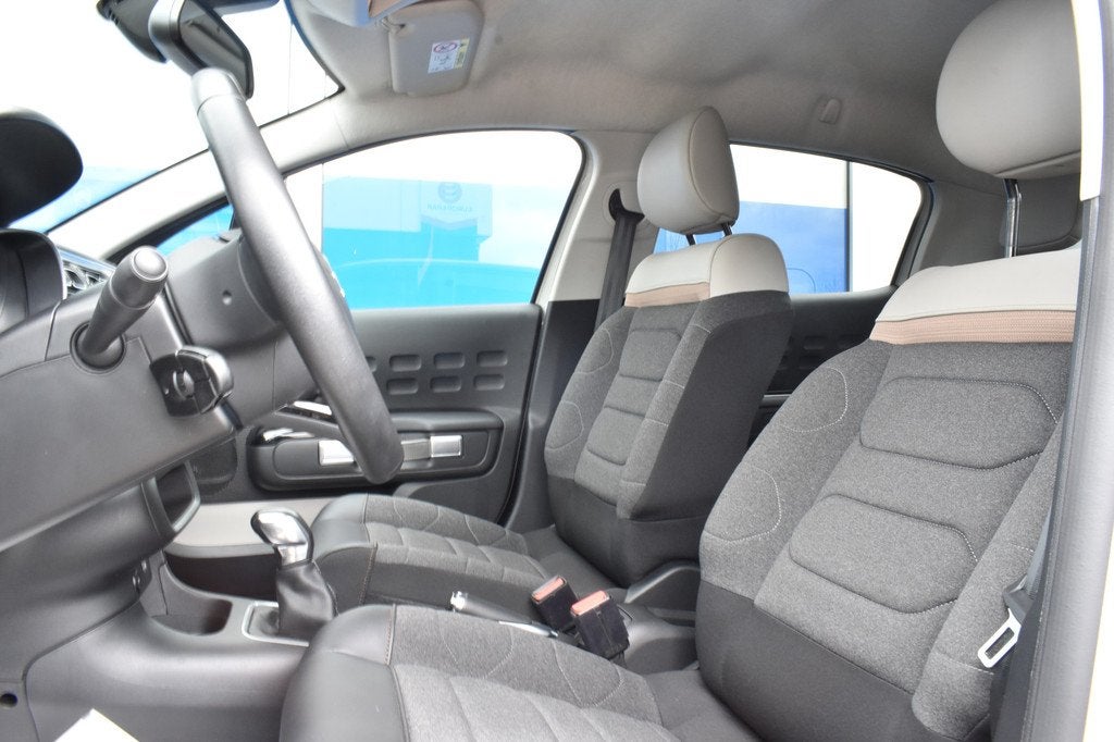 Citroën C3 PureTech 82 Shine Airco | LM velgen | Navigatie, Voorwielaandrijving, 83 pk, 450 kg, 1199 cc