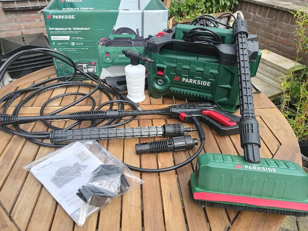Hogedrukreiniger nieuw in doos met bezem, Tuin en Terras, Hogedrukreinigers, Ophalen, Nieuw, Elektrisch, Met regelbare waterdruk
