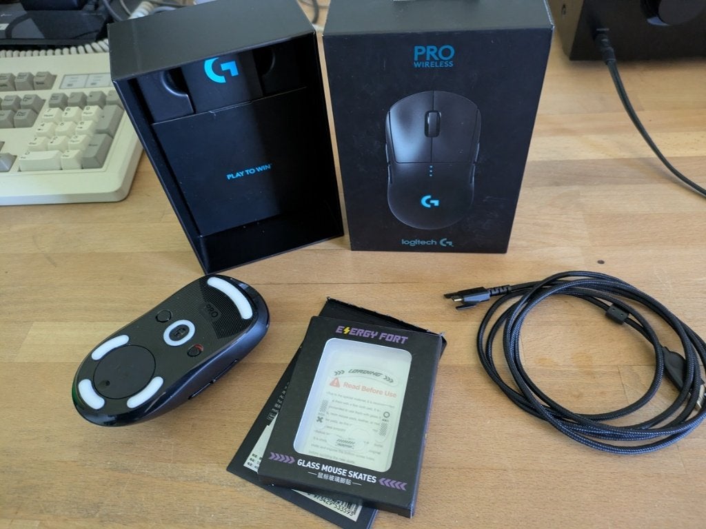 Logitech G PRO Wireless w/Tiger Ice-skates, Computers en Software, Muizen, Muis, Rechtshandig, Ophalen of Verzenden, Zo goed als nieuw
