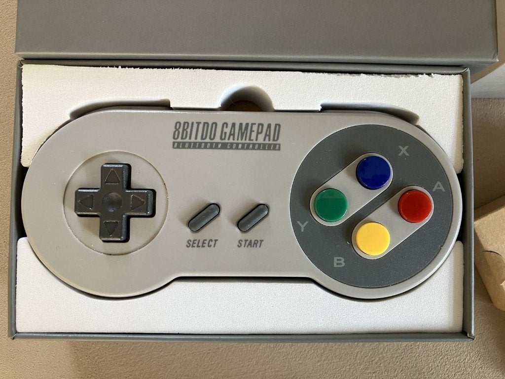 8Bitdo SFC30 SNES gamepad / controller compleet, Ophalen of Verzenden, Zo goed als nieuw, 8BitDo