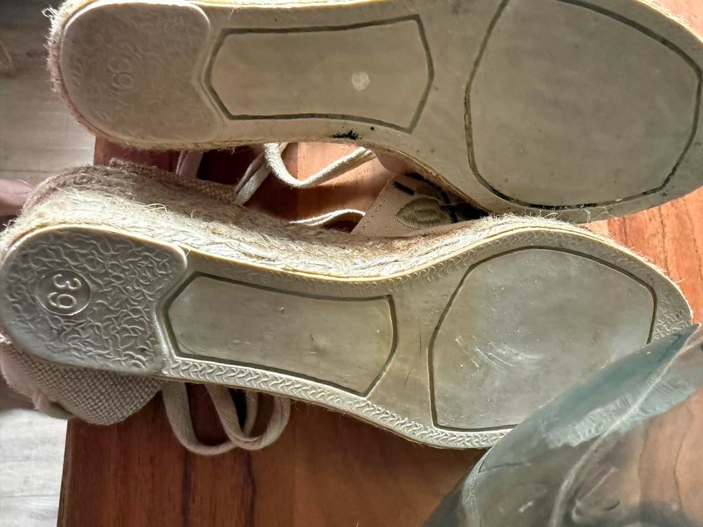 Espadrilles maat 39 met mooi borduursel - Zgan, Ophalen of Verzenden, Zo goed als nieuw, Espadrilles of Moccasins