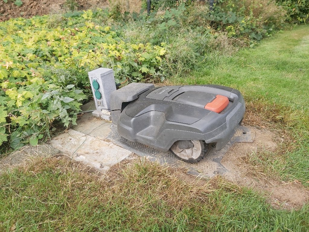 Robotmaaier, Ophalen, Gebruikt, Bestuurbaar via app, Minder dan 20 cm