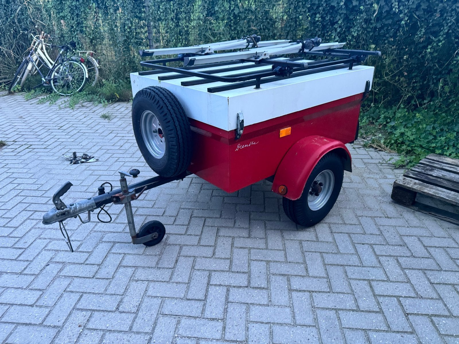 Saris Speedy Bagagewagen met Thule Dak- en Fietsendragers, Ophalen, Zo goed als nieuw