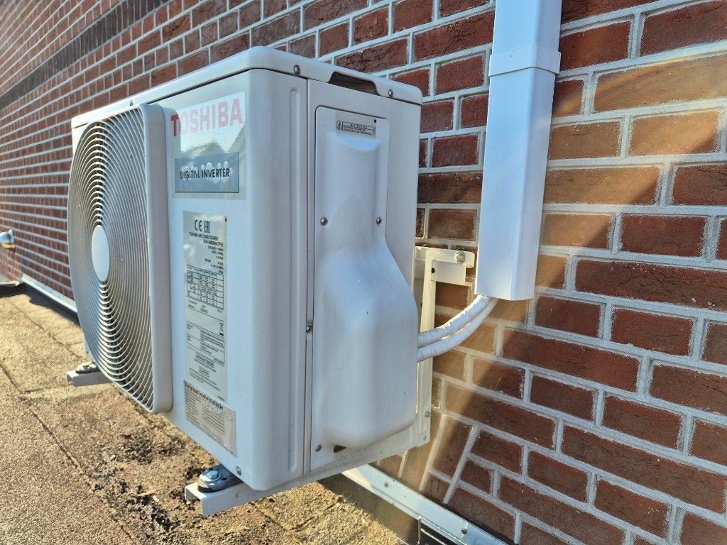Hybride warmtepomp Techneco Elga 304, Ophalen, 30 tot 80 cm, Gebruikt, Overige typen