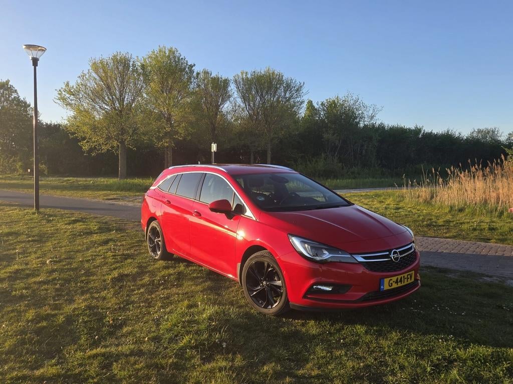 EERSTE EIGENAAR!!! Opel Astra 1.4 Turbo 150pk 2019 Rood, Auto's, Voorwielaandrijving, Zwart, 4 cilinders, Alcantara