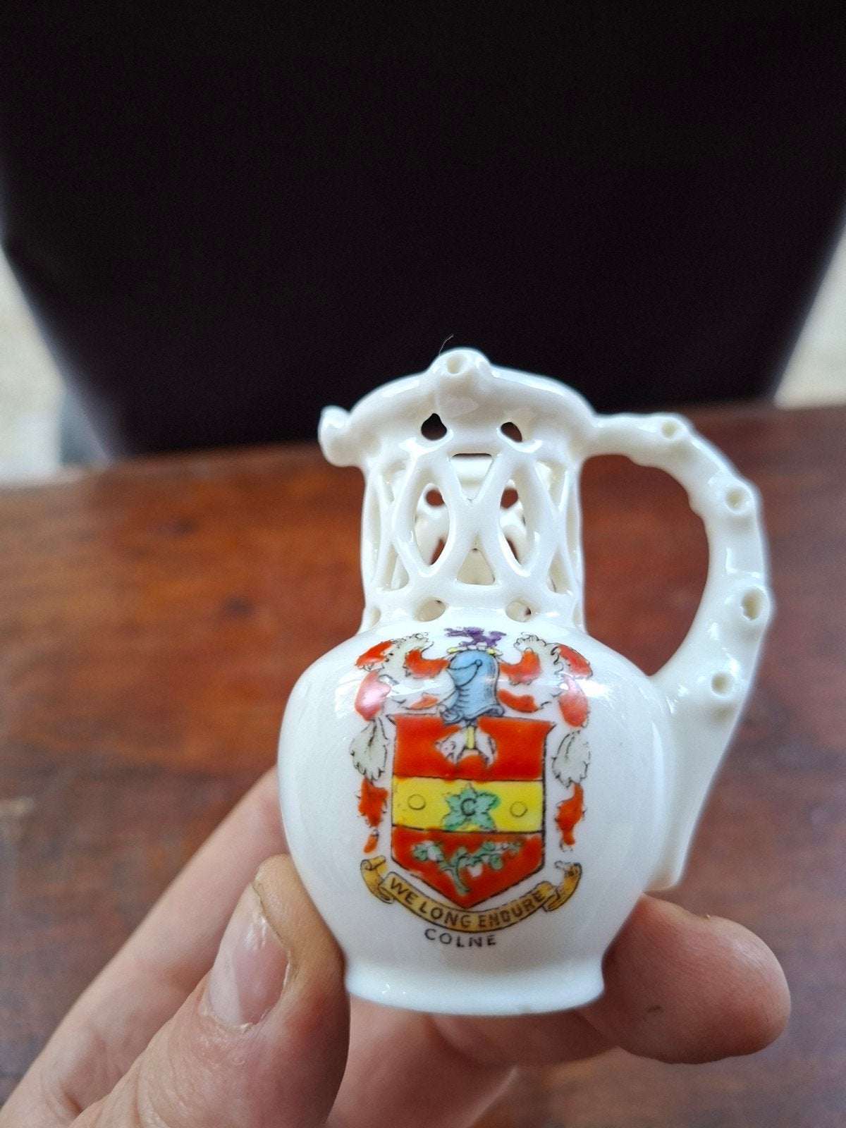 Antieke decoratieve miniatuur kan met wapenschild en tekst, Ophalen of Verzenden