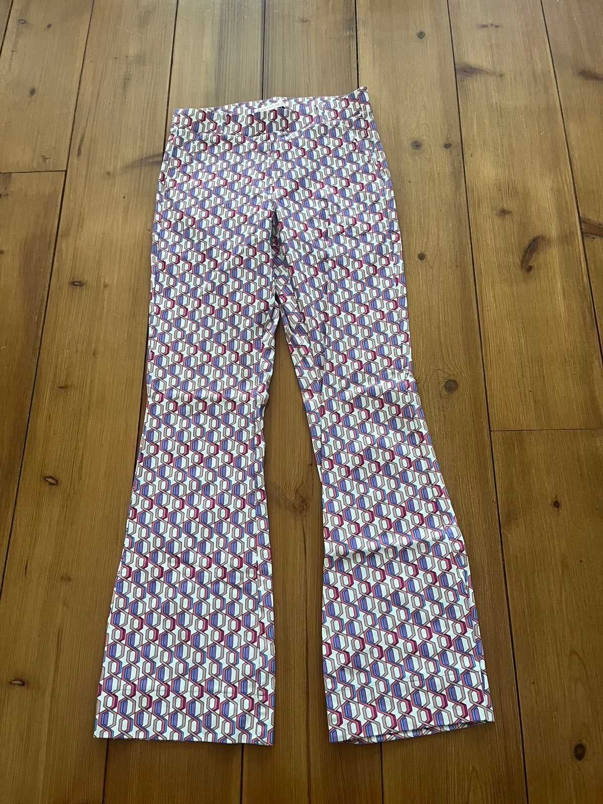 Leuke gekleurde flare travelstof broek Studio Anneloes, S/M, Overige kleuren, Verzenden, Zo goed als nieuw, Maat 36 (S)