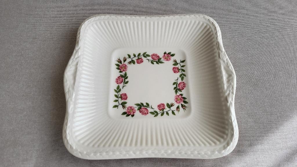Wedgwood Rosalind vierkante schaal - NIEUW, Huis en Inrichting, Keuken | Servies, Ophalen, Nieuw, Schaal of Schalen, Wedgwood