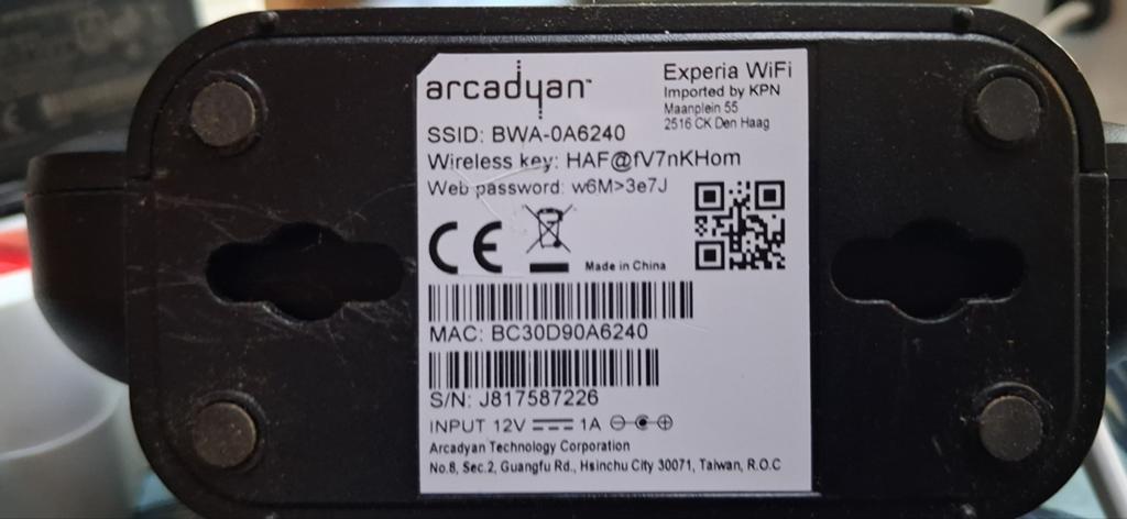 Arcadyan Experia WiFi Router KPN  SET VAN TWEE STUKS, Ophalen of Verzenden, Gebruikt, Router, Arcadyan