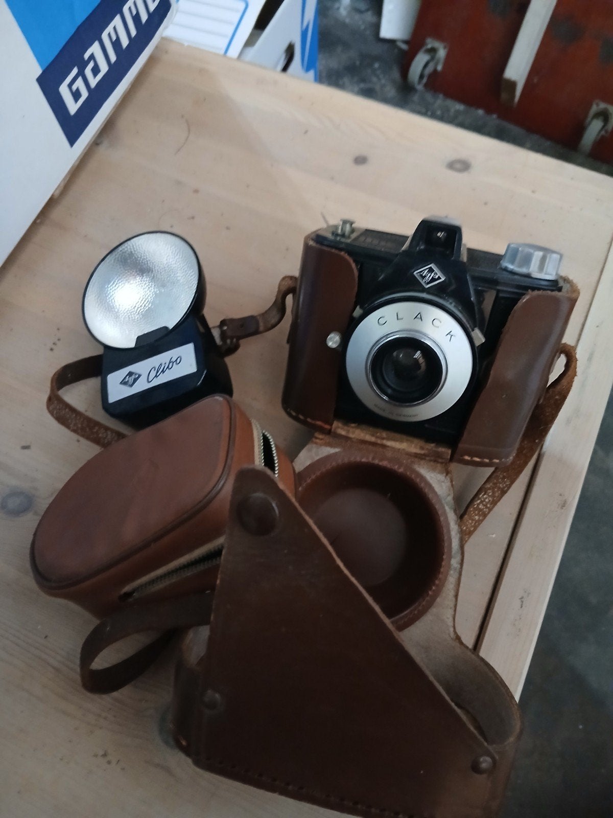 Agfa Clack camera met flitser en lederen tas, Ophalen of Verzenden, Gebruikt, Overige Merken