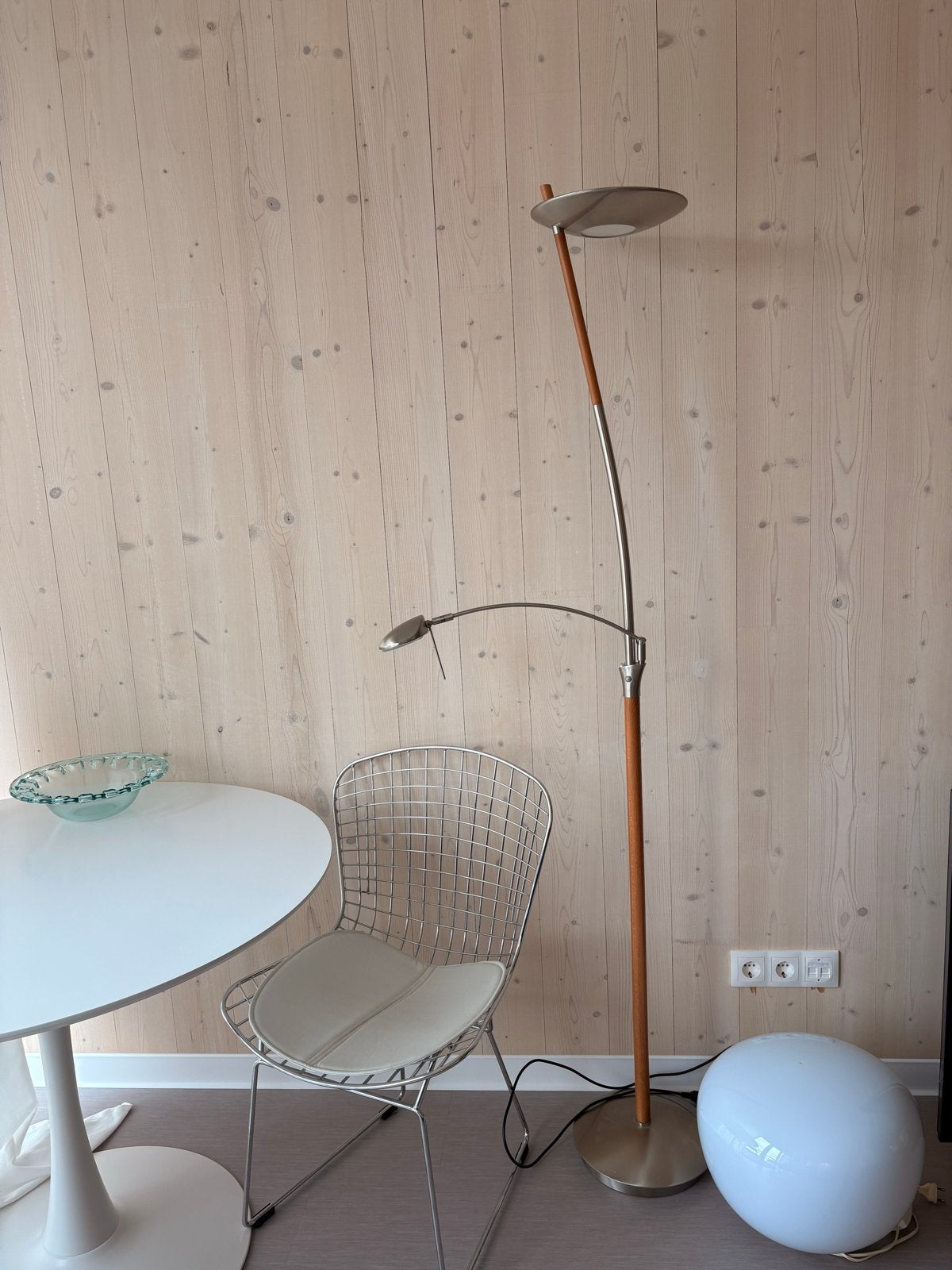 Design vloerlamp met leeslamp - Halogeen, hout en metaal, Ophalen, Overige fittingen, Zo goed als nieuw, 150 tot 200 cm