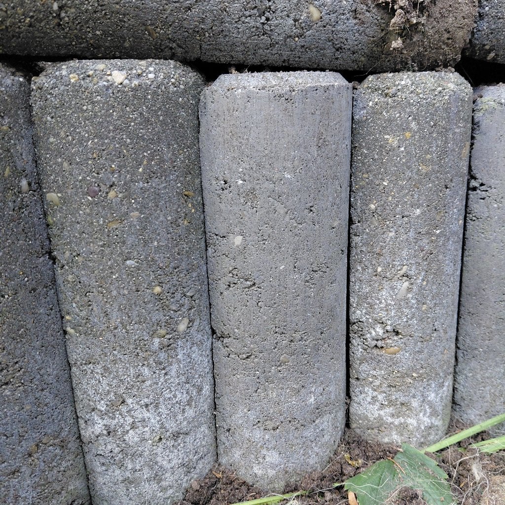Gratis grijze pallisades 24,5 cm (lengte) x 7cm (breedte), Tuin en Terras, Ophalen, Gebruikt, Overige typen, Minder dan 5 m²