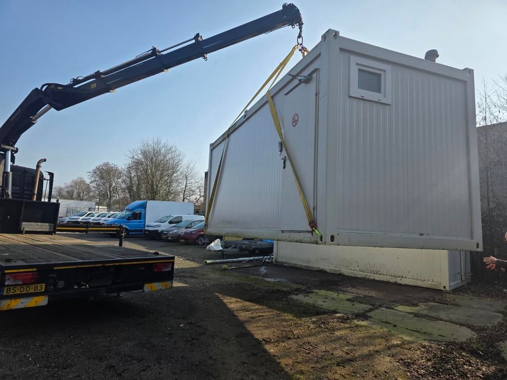 Sanitair douche unit container met douches, toiletwagen, Doe-het-zelf en Verbouw, Sanitair, Ophalen of Verzenden, Zo goed als nieuw