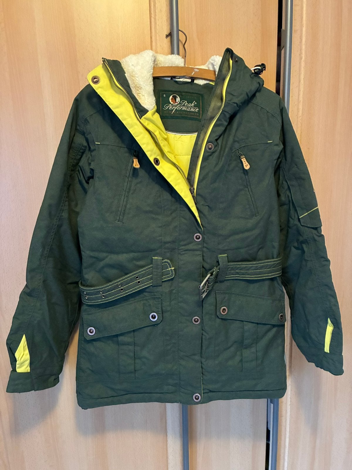Peak Performance skijas snowboard S valt groter, Kleding | Dames, Ophalen of Verzenden, Zo goed als nieuw, Maat 36 (S), Jack