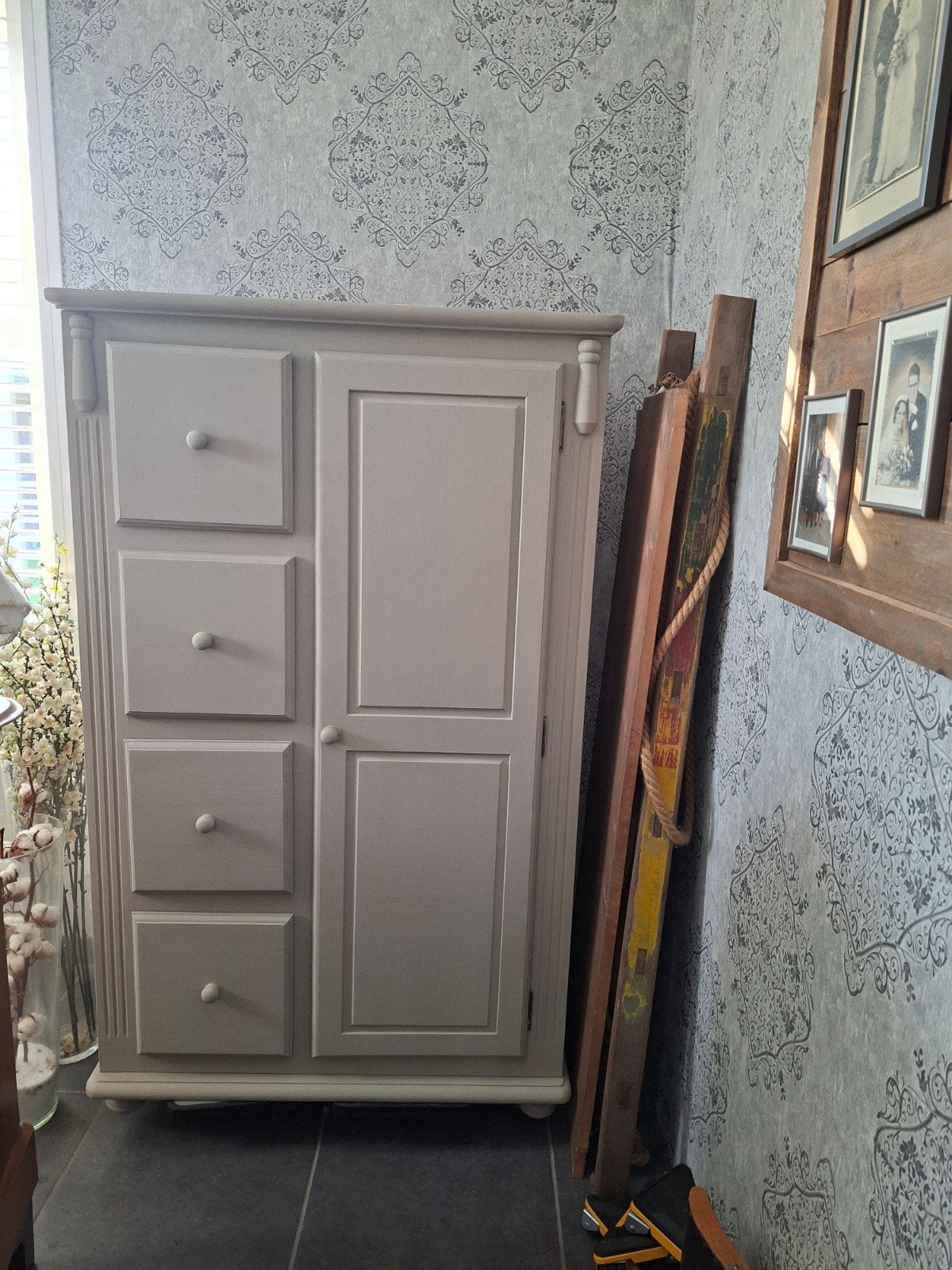 Brocante grenen babykamer, commode en meidenkast, Ophalen, Gebruikt, 50 tot 70 cm, 100 cm of meer