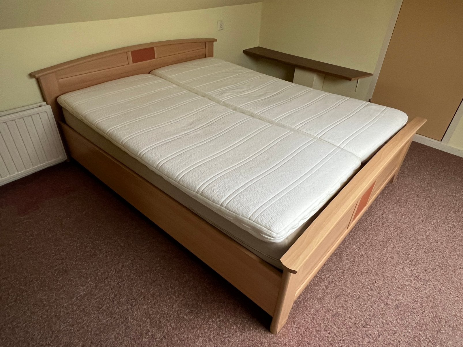 Te Koop : 2 - Persoons Bed Inc Matras Ombouw 180 x 200 CM, Ophalen, Gebruikt, Tweepersoons, 180 cm