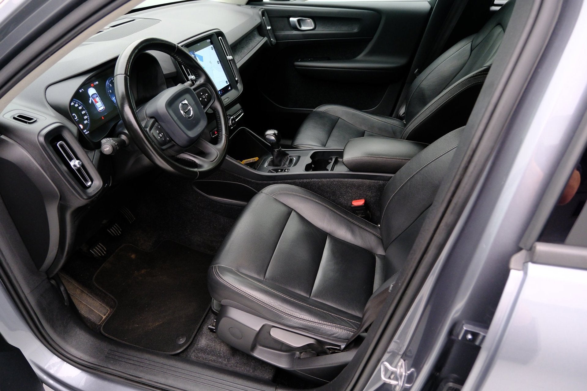 Volvo XC40 1.5 T3 Leder|Navi|PDC|1e Eigenaar!|NL-auto, Auto's, Voorwielaandrijving, Gebruikt, Euro 6, 156 pk