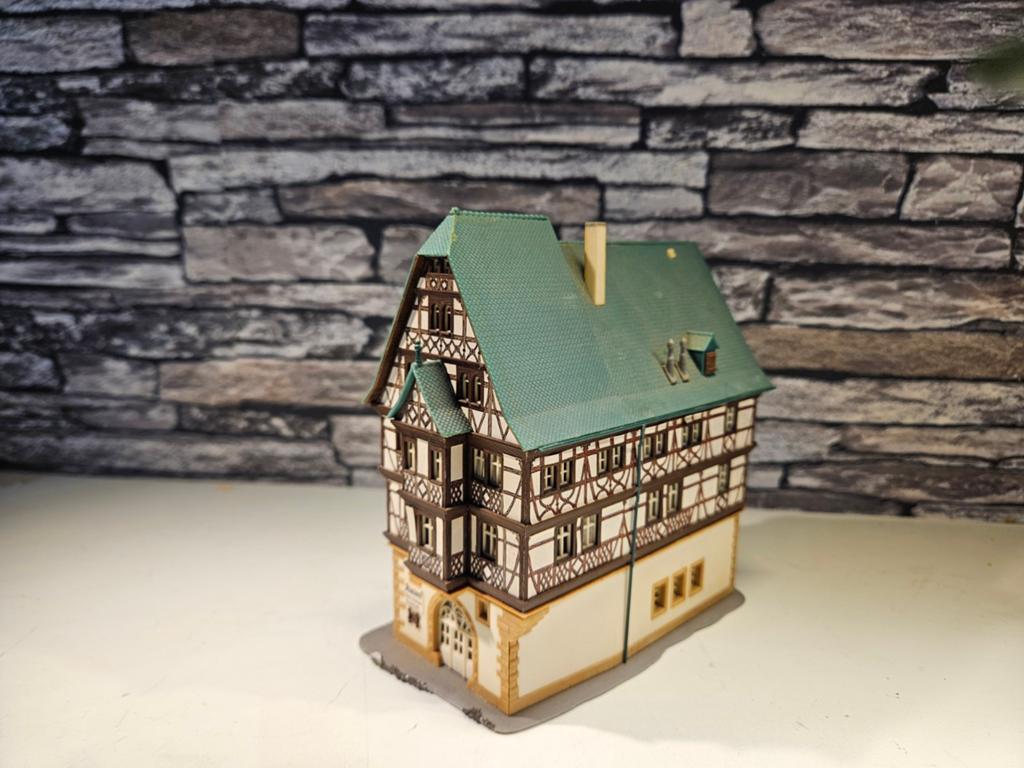 Vakwerkhuis Gasthof Riessen N spoor modeltrein 1:160, Overige merken, Gebruikt, Gelijkstroom of Wisselstroom, Brug, Tunnel of Gebouw