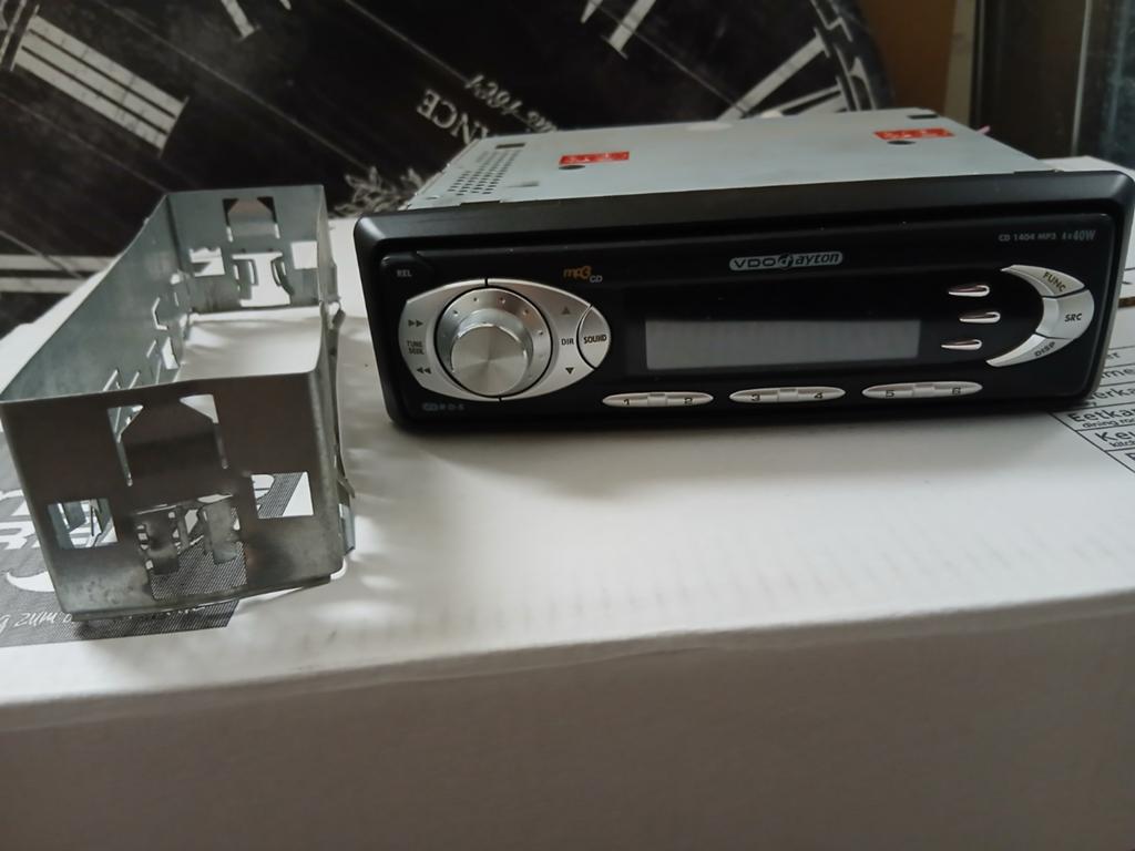Autoradio, Ophalen