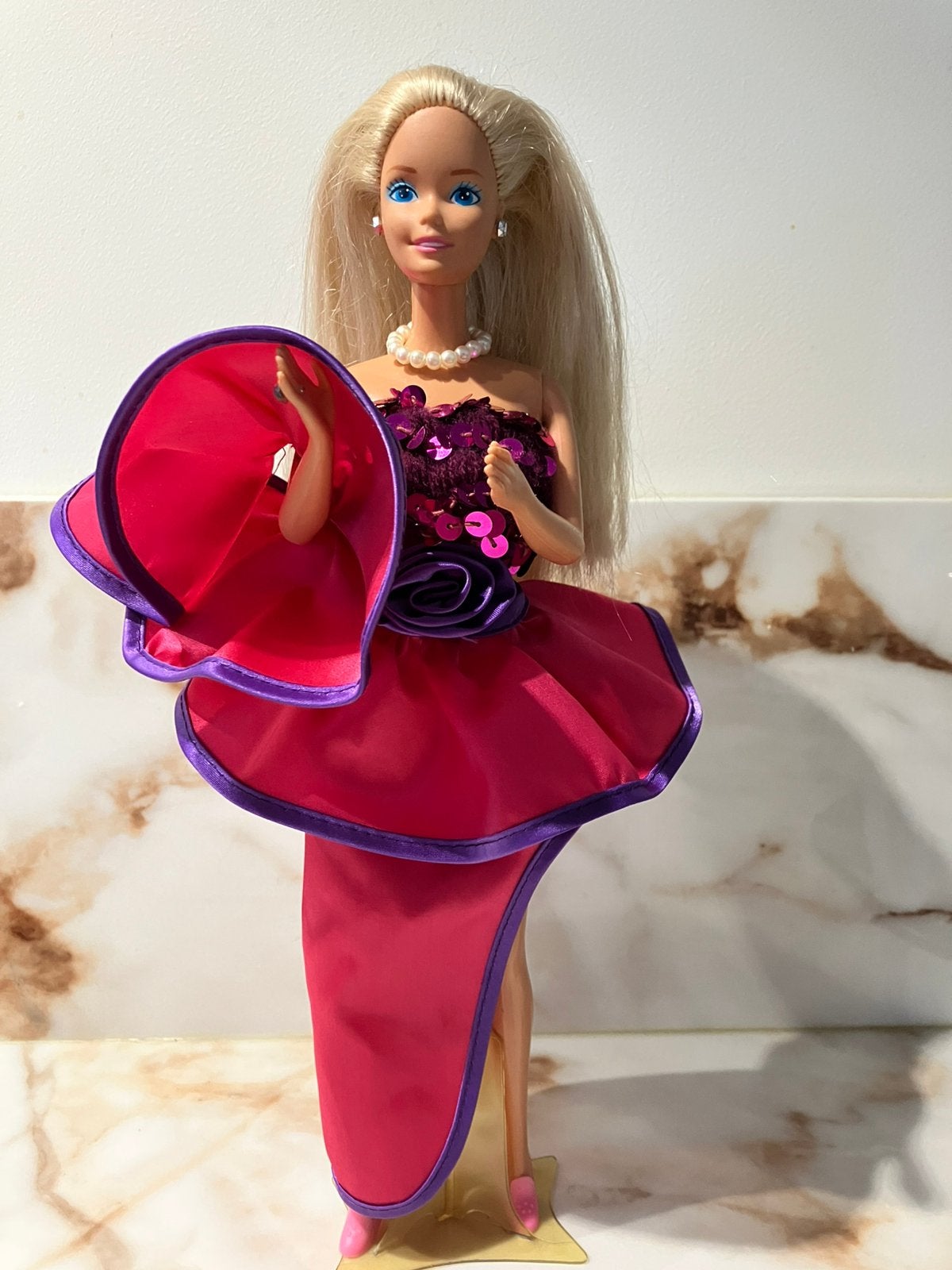 Dream date Barbie jurk uit 1982, Verzamelen, Ophalen of Verzenden, Zo goed als nieuw, Kleertjes