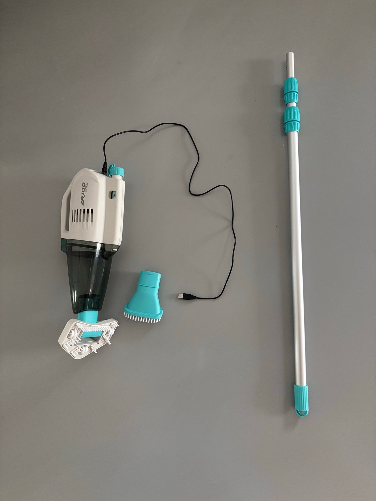 Intex ZR100 Oplaadbare Zwembad- en Spa Stofzuiger, Tuin en Terras, Zwembad-toebehoren, Ophalen, Zo goed als nieuw, Zwembadpomp
