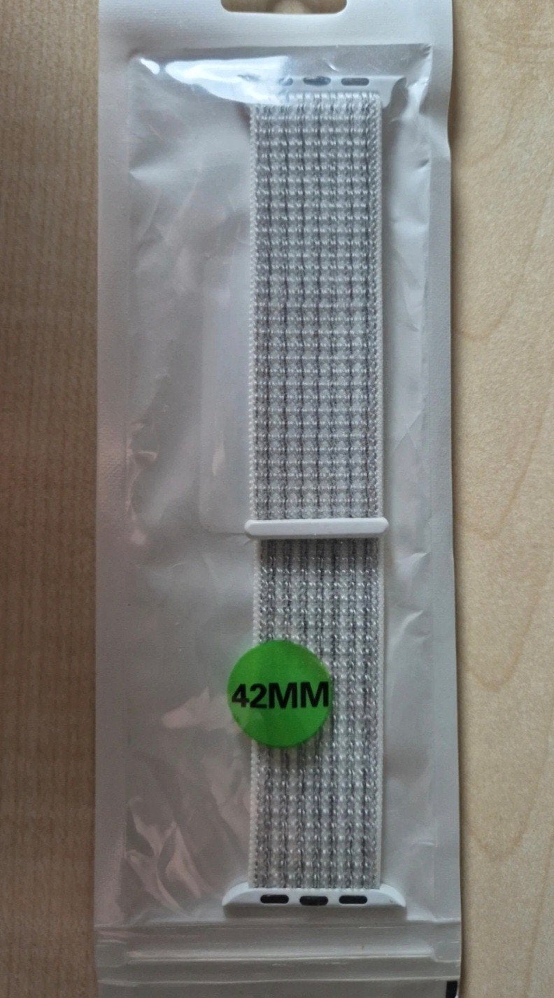Apple watch- sport loop bandje 42 mm - nieuw, Ophalen of Verzenden, Nieuw, Grijs