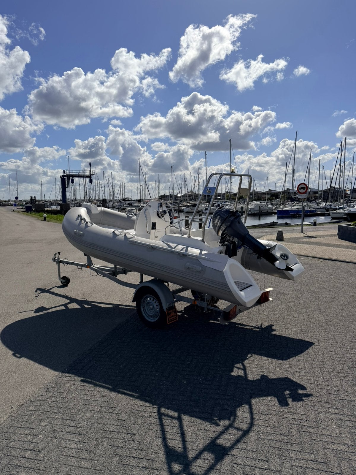 Rib met 9.9pk yamaha + trailer, Inclusief motor, Ophalen of Verzenden, Zo goed als nieuw, Polyester/glasvezel