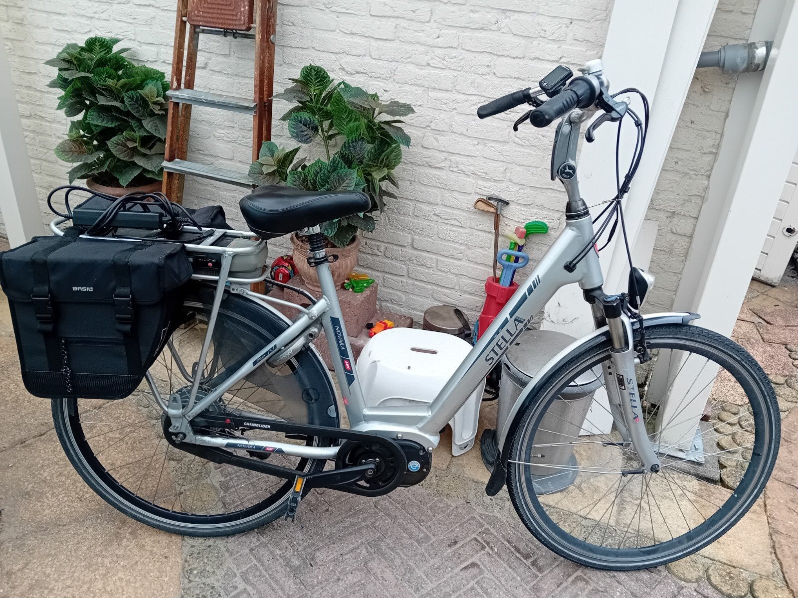 Stella electrische damesfiets met middenmotor, Gebruikt, 51 tot 55 cm, 50 km per accu of meer, Ophalen