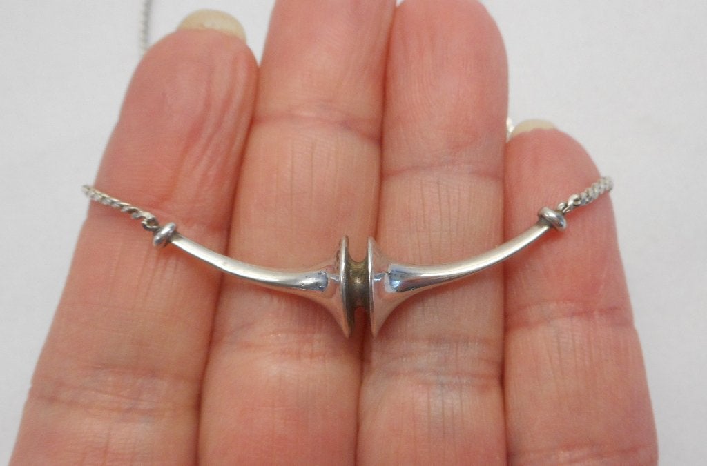 Zilveren ketting met vaste modernist hanger nr.2424