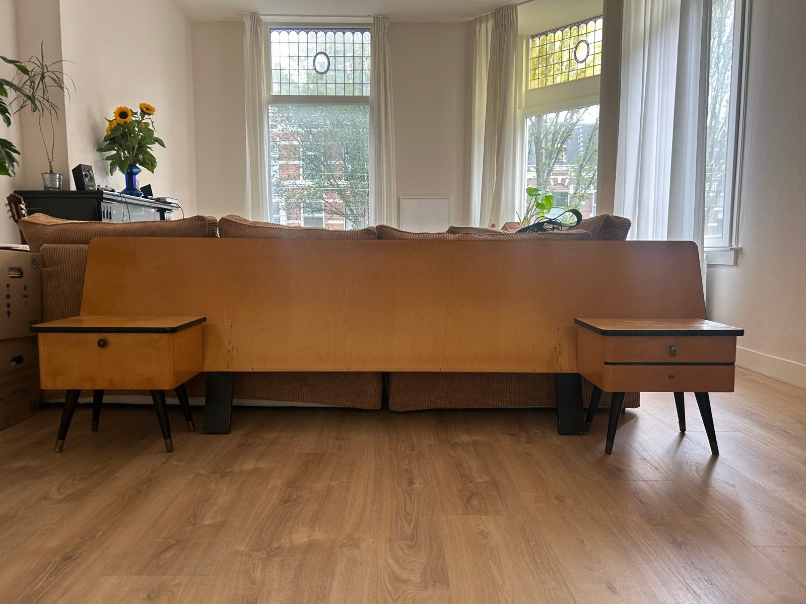 Gratis Vintage bedframe met nachtkastjes - Jaren '60 design, Antiek en Kunst, Ophalen