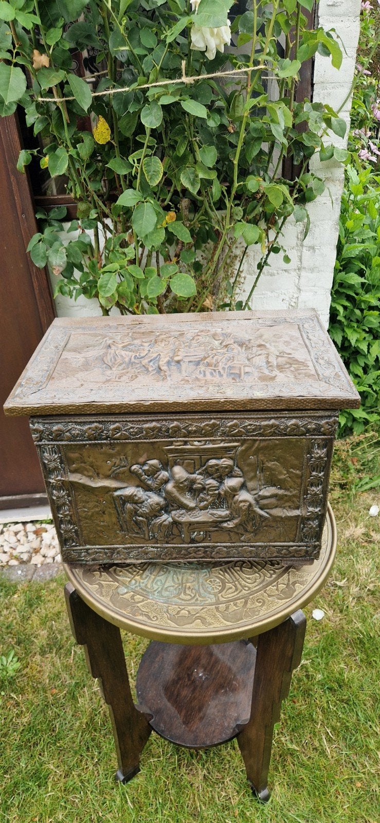 Antieke Koperen Kolenbak met Reliëfdecoratie, Ophalen of Verzenden