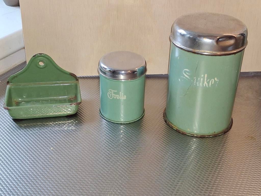 Vintage Keukenset: Zeepbakje, Folie- en Suikerbus, Antiek en Kunst, Antiek | Emaille, Ophalen of Verzenden