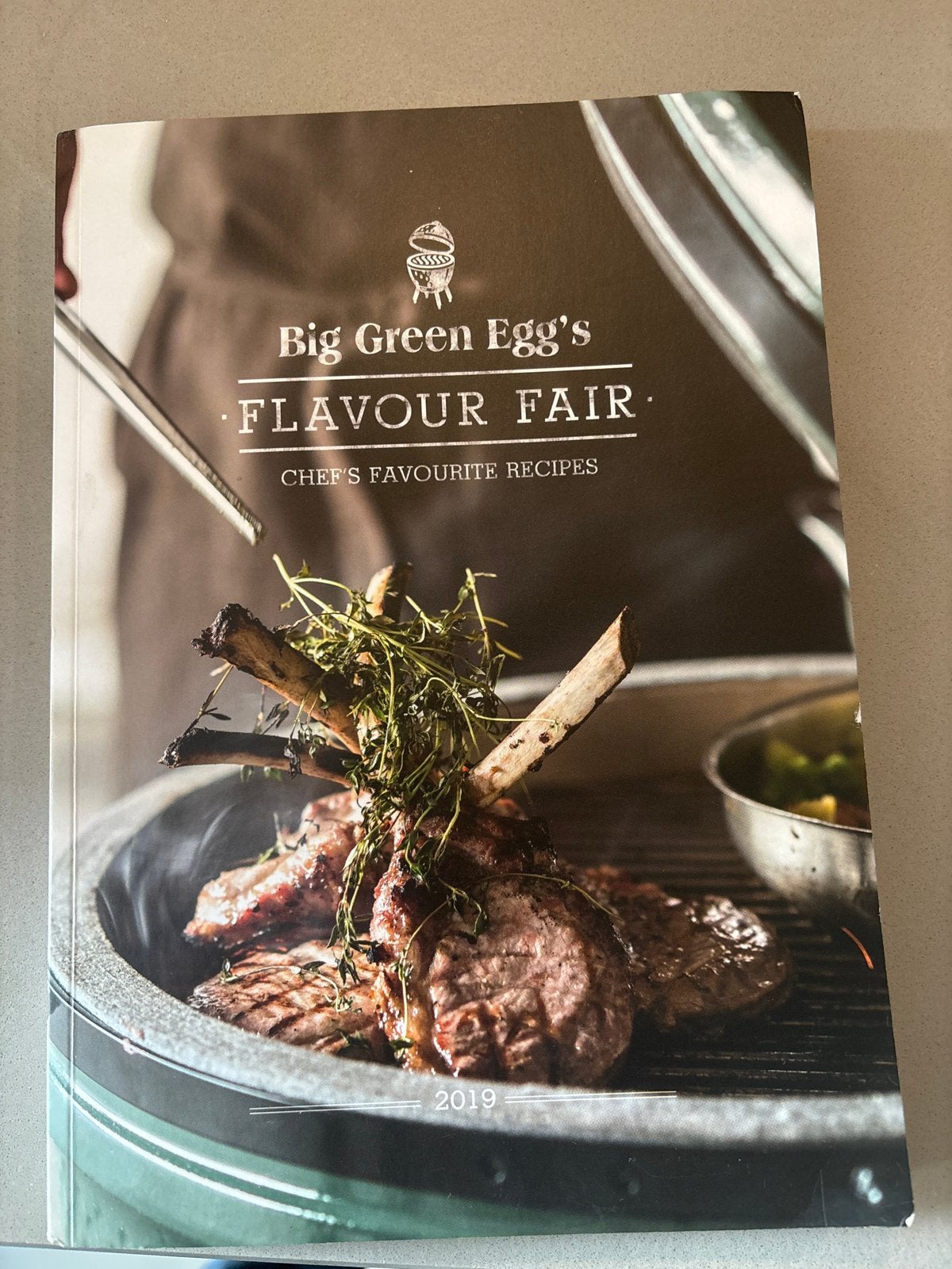 Big Green Egg's Flavour Fair: Recepten en tips (NL), Boeken, Hoofdgerechten, Nieuw, Ophalen of Verzenden, Gezond koken