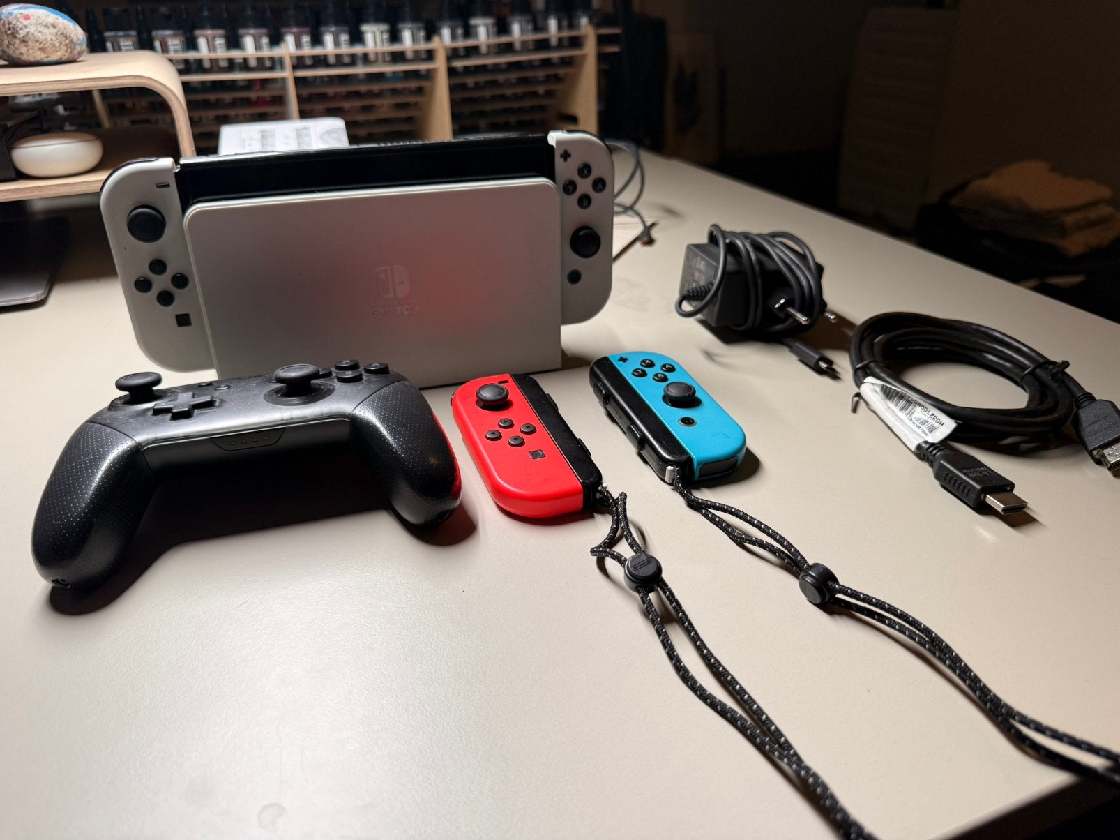 Nintendo Switch OLED - met extras, Switch OLED, Gebruikt, Ophalen of Verzenden, Met 3 controllers of meer