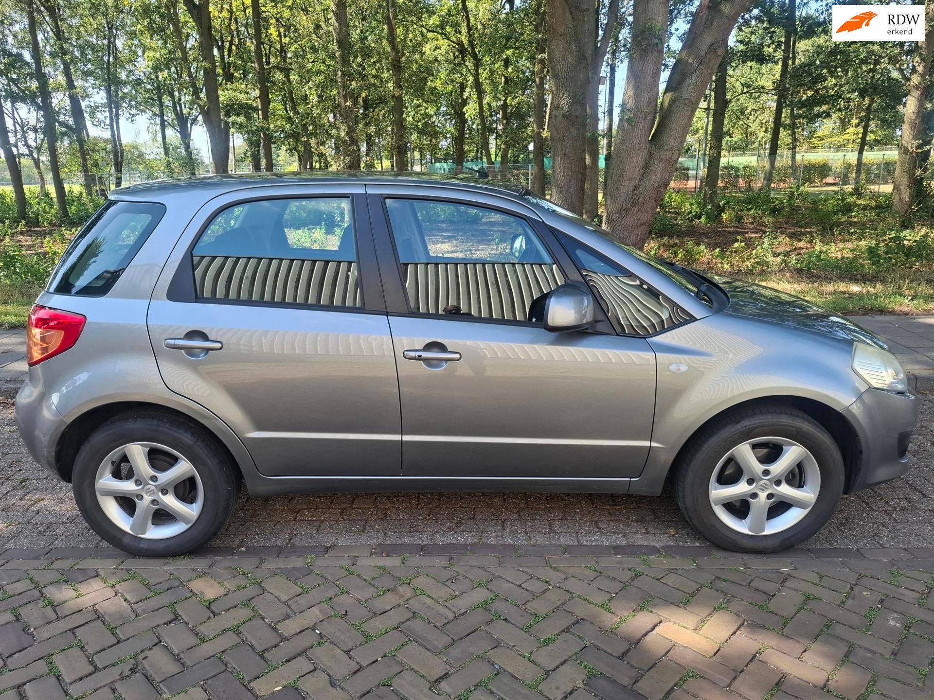 Suzuki SX4 1.6 Exclusive, Voorwielaandrijving, Gebruikt, Zwart, 4 cilinders
