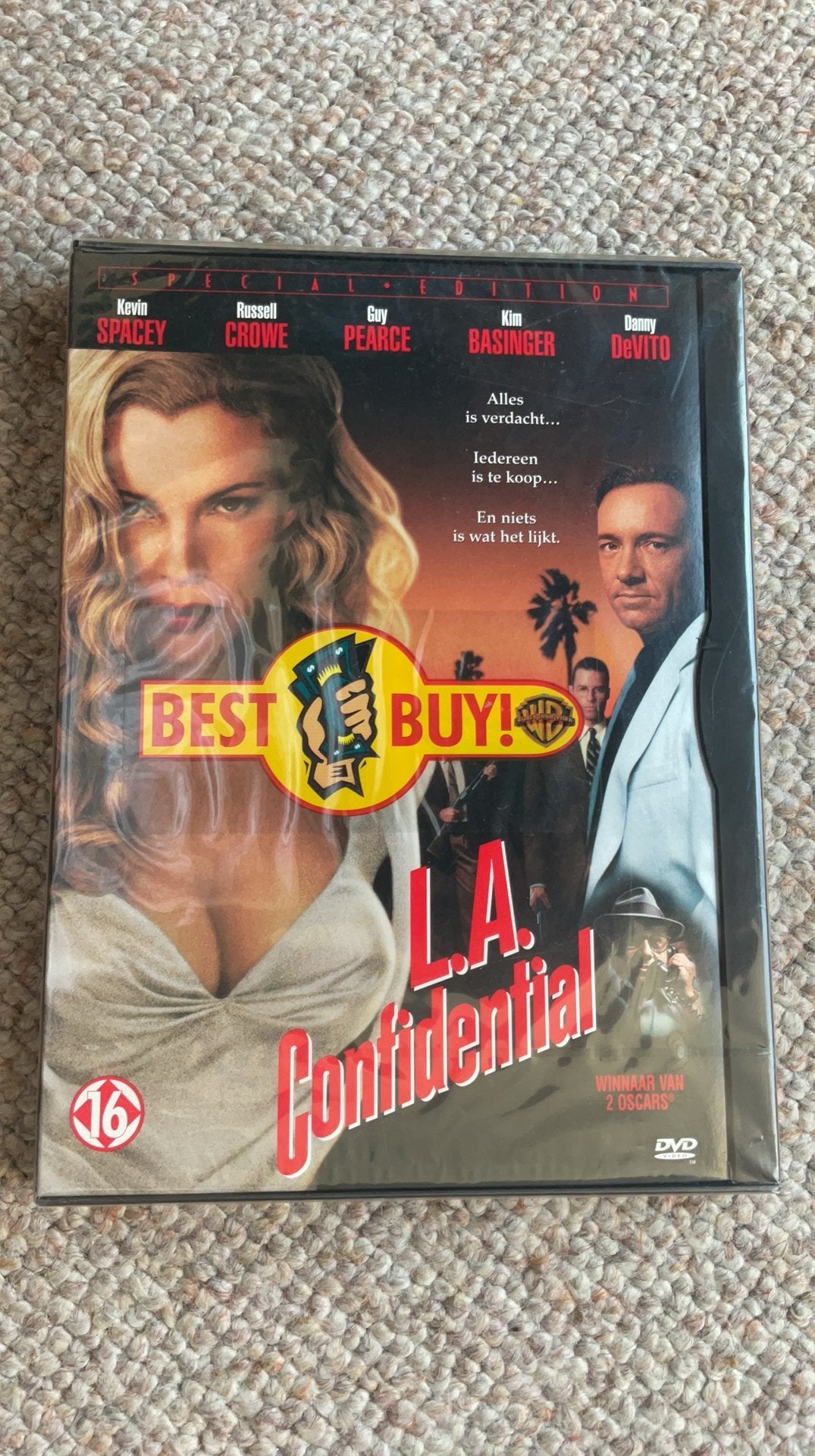 L.A. CONFIDENTIAL., Extra's, Spaans, Vanaf 16 jaar, Verzenden
