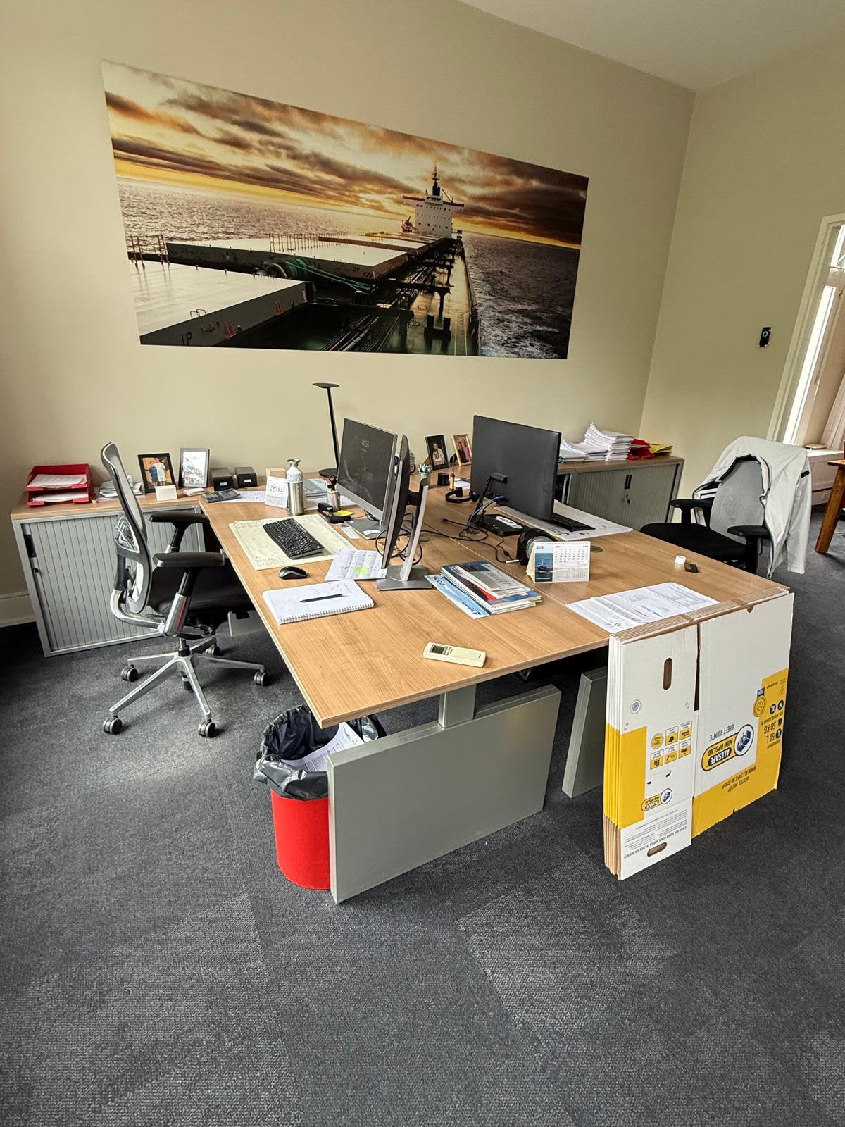Bureau(s) met optioneel bijpassende kastjes, Ophalen, Zo goed als nieuw, 90 cm, 200 cm