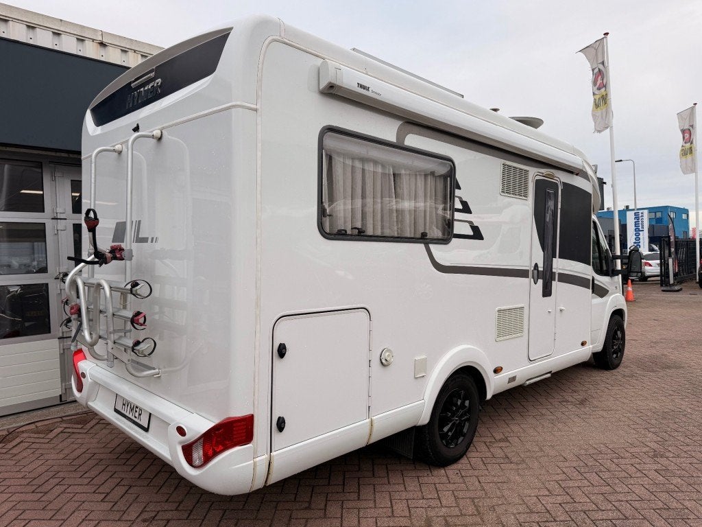 Hymer 598CL Queensbed, Face to Face, zeer ruim Fietsenrek, Z, Erwin Hymer Group, Holzstraße 19 D-88339 Bad Waldsee Germany, Bedrijf