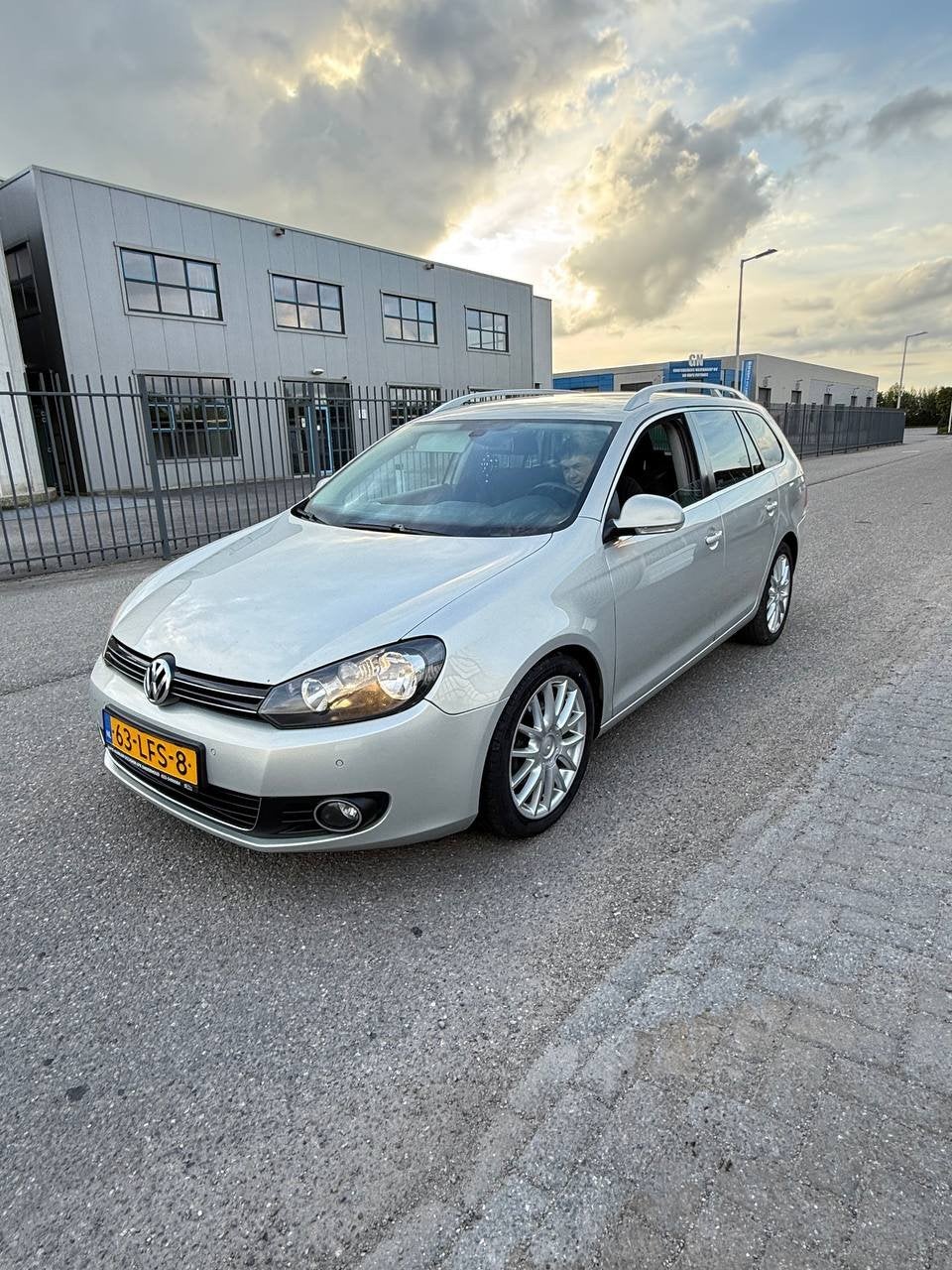 Volkswagen Golf 1.4 TSI 90KW Variant DSG 2010 Grijs, Auto's, Volkswagen, 4 cilinders, 122 pk, Origineel Nederlands, Stationwagon