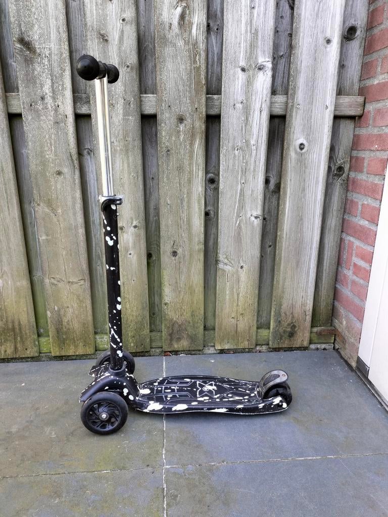3-wiel kinderstep zwart met witte spetters, Ophalen of Verzenden