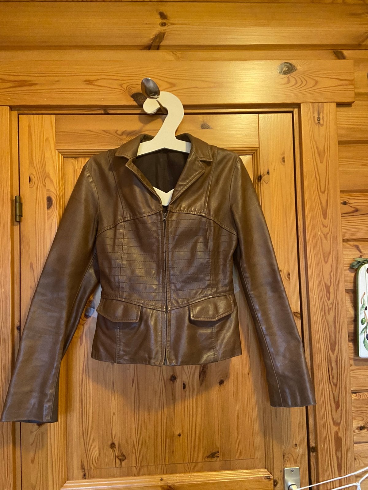Jas Vera Pella lederlook bruin RW 44 viscose en linnen, Ophalen of Verzenden, Zo goed als nieuw, Maat 42/44 (L), Bruin
