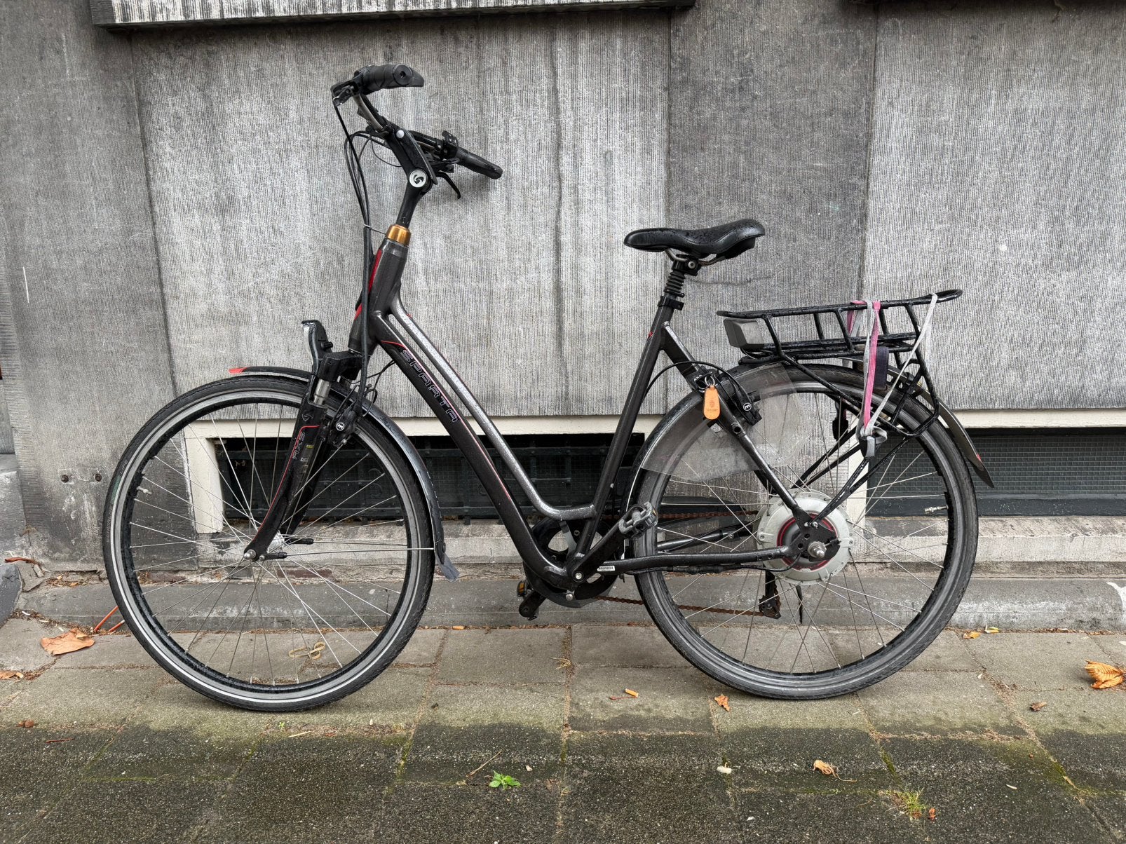 e-Fiets zonder Accu ook met kapote elektronische printplaat, Gebruikt, 26 inch, 10 tot 15 versnellingen, Schijfrem