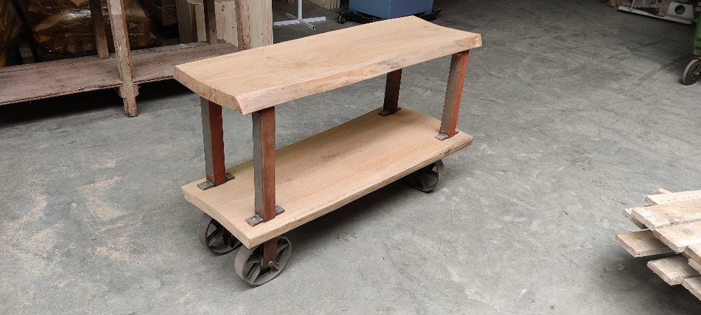 Industriële Side Table Eiken Boomstamplanken -Showroom model, Ophalen, 100 tot 150 cm, Zo goed als nieuw, Eikenhout