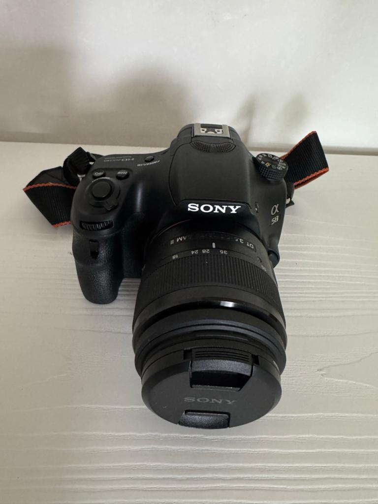 Sony Alpha a58 Spiegelreflexcamera met accessoires, Spiegelreflex, Ophalen of Verzenden, Zo goed als nieuw, 4 t/m 7 keer