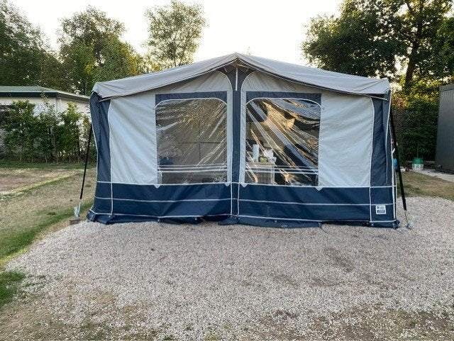 Ruime voortent met luifel, keuken voor Caravalair 390, Caravans en Kamperen, Ophalen, Gebruikt