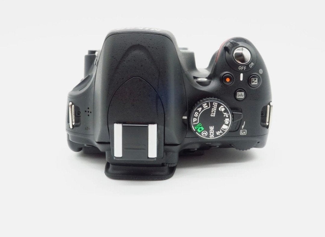 Nikon D5100 DSLR + 18-55mm, Lensdop, Spiegelreflex, Verzenden, Ingebouwde flitser