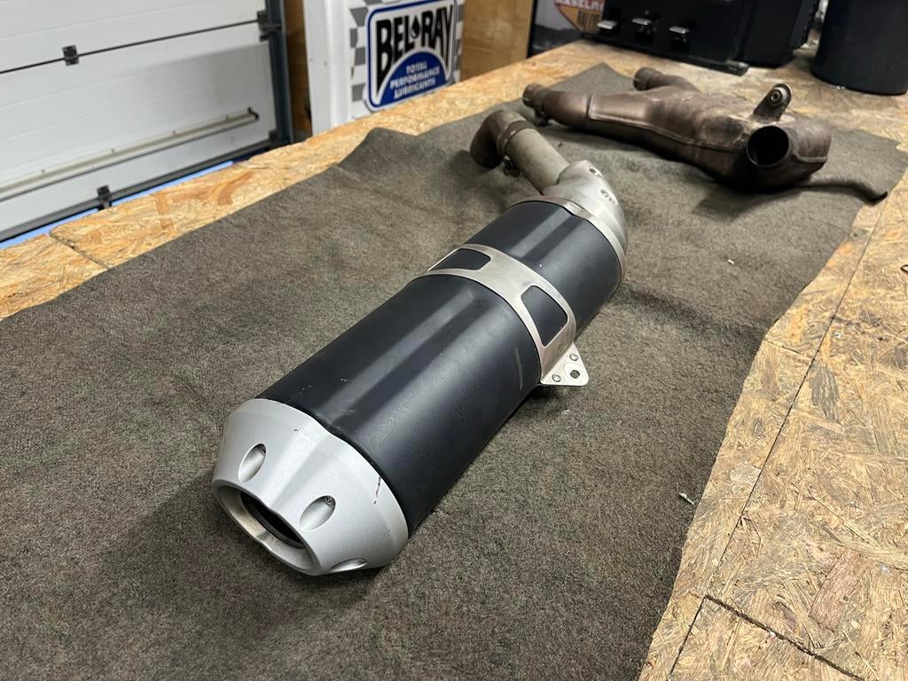Moto Guzzi V85 TT Uitlaatdemper met Katalysator, Ophalen of Verzenden, Gebruikt