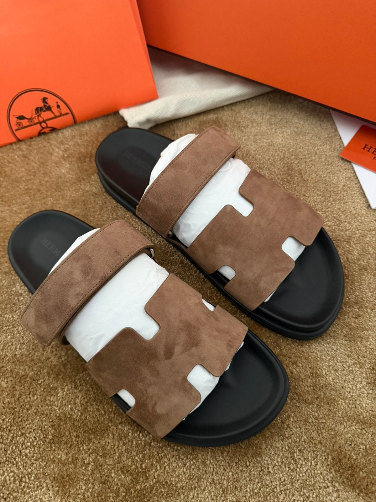 Hermes Slide, Ophalen of Verzenden, Zo goed als nieuw, Zwart
